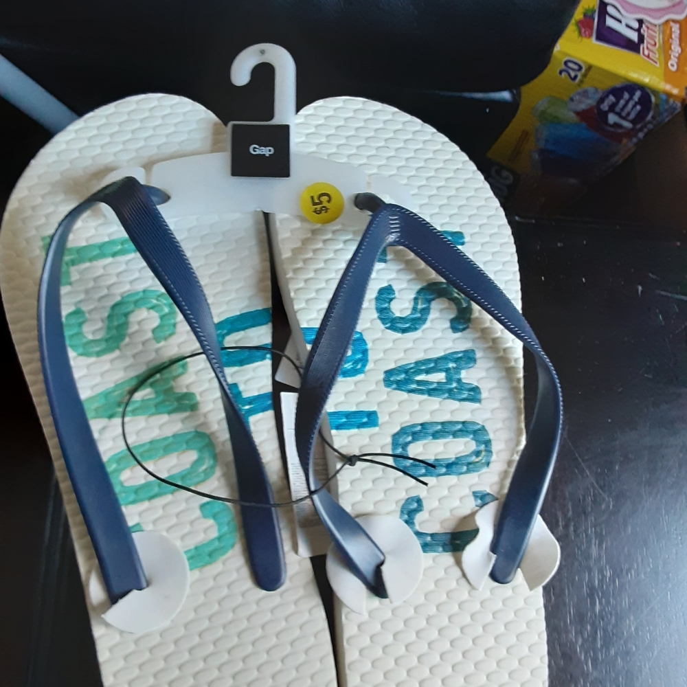 Men Gap sandals